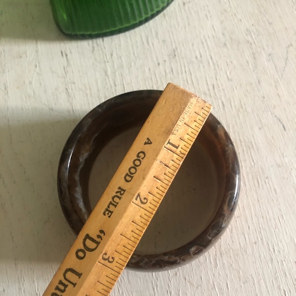 Vintage Wide Lucite Marbleized Coffee & Cream Bangle Bracelet - Picture 7 of 9